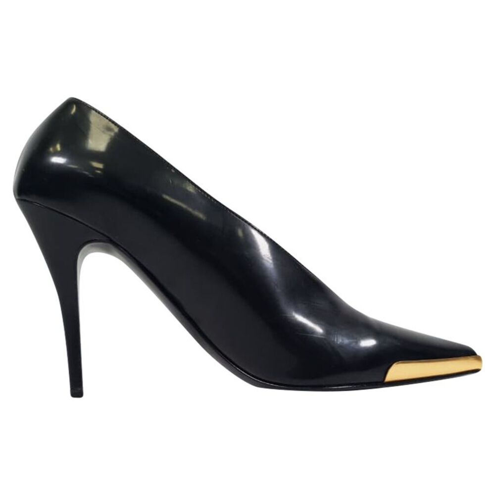 Stella Mccartney Pointed-Toe Pumps in Black Leather